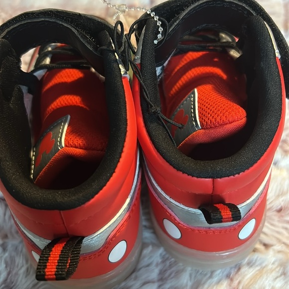 Disney Mickey Mouse kids light up sneakers 10 - Picture 4 of 7